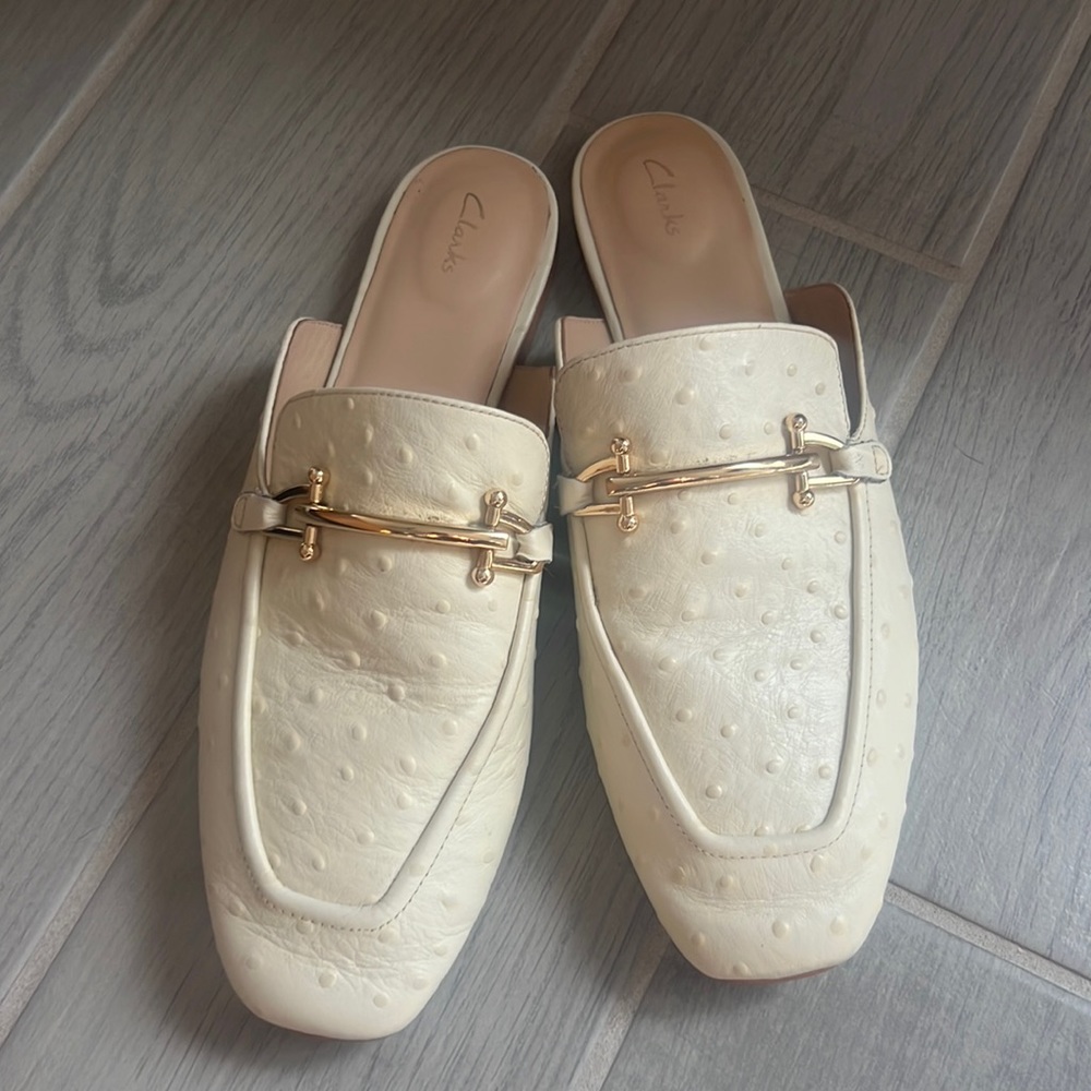 US 10 Men’s / Women’s 11.5 Cream Colored Mule Slip On Dress Shoes